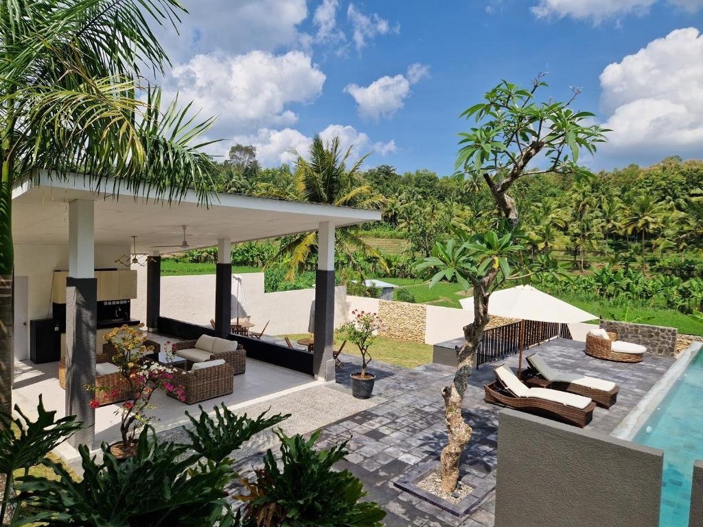 Infinity Pool
